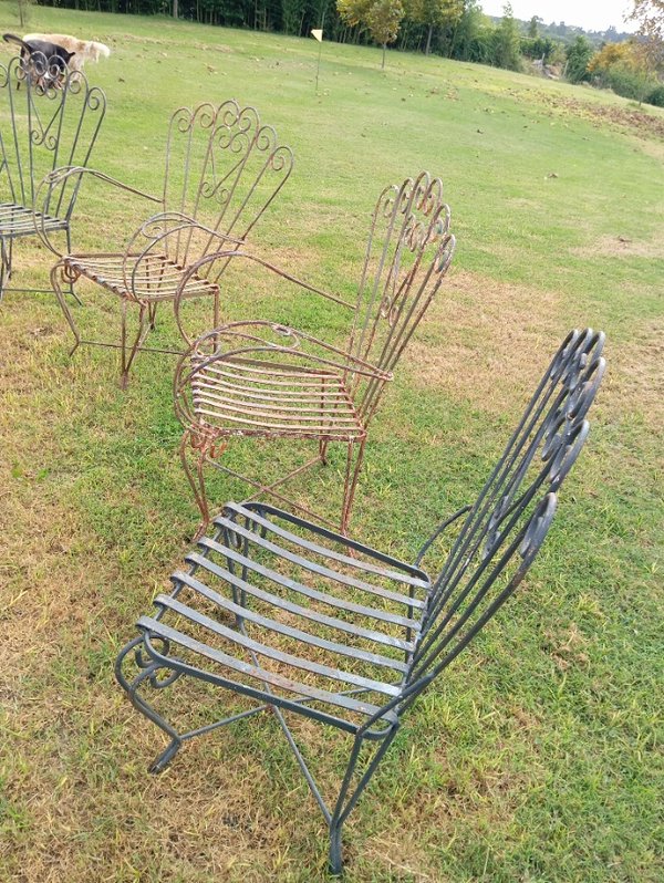 Sillas de hierro antiguas para decoración - imagen 4
