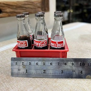 Conjunto Miniatura Coca-Cola: Cajón Madera y Botellitas - imagen 8