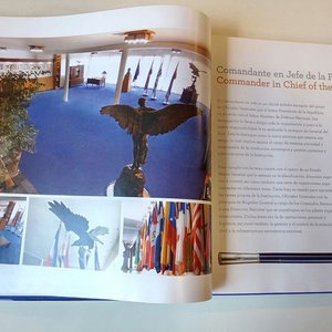 Libro "Fuerza Aérea Uruguaya" con Fotografías Históricas - imagen 9