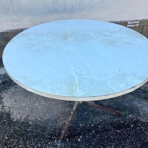 Mesa Redonda con Tapa de Cerámica y Base de Hierro - imagen 2
