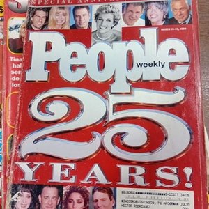 Lote de Revistas Varias: Rolling Stone, People, Paula y Más - imagen 4