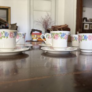 Juego de 6 Tazas y Platos de Porcelana China con Diseño Floral - imagen 10