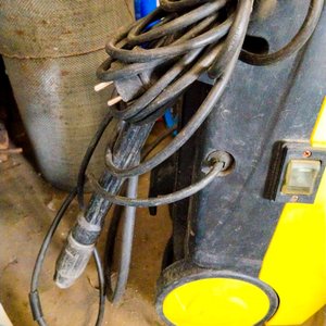 2 Hidrolavadoras: Foreman (Funciona) y Amarilla (No Funciona) - imagen 6