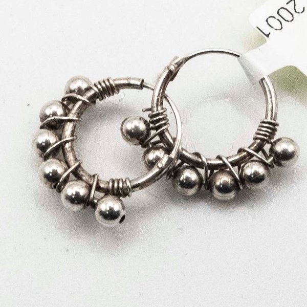 Par de Aros Argolla con Bolitas Plateadas - imagen 1