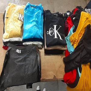 Lote siguiente: Lote de Remeras Variadas