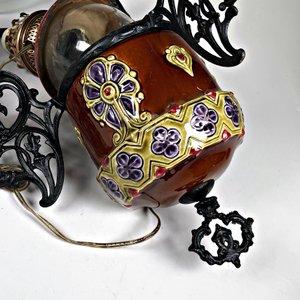 Colgante Quinqué Antiguo de Mayólica y Hierro con Pantalla Opalina - imagen 5