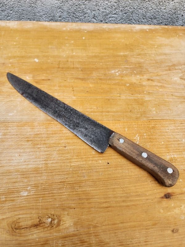 Cuchilla de Cocina Hoja Larga con Mango de Madera