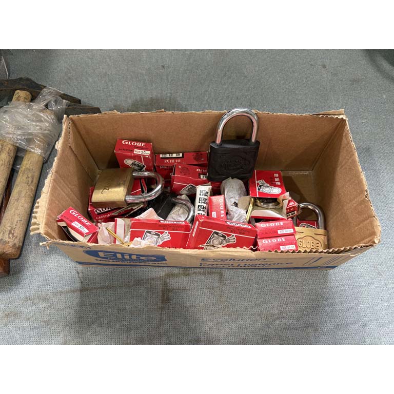 Lotes de candados y llaves a la venta