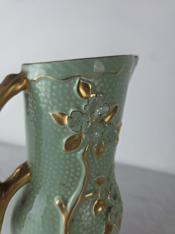 Jarra de loza inglesa con decoración floral de oro - imagen 6