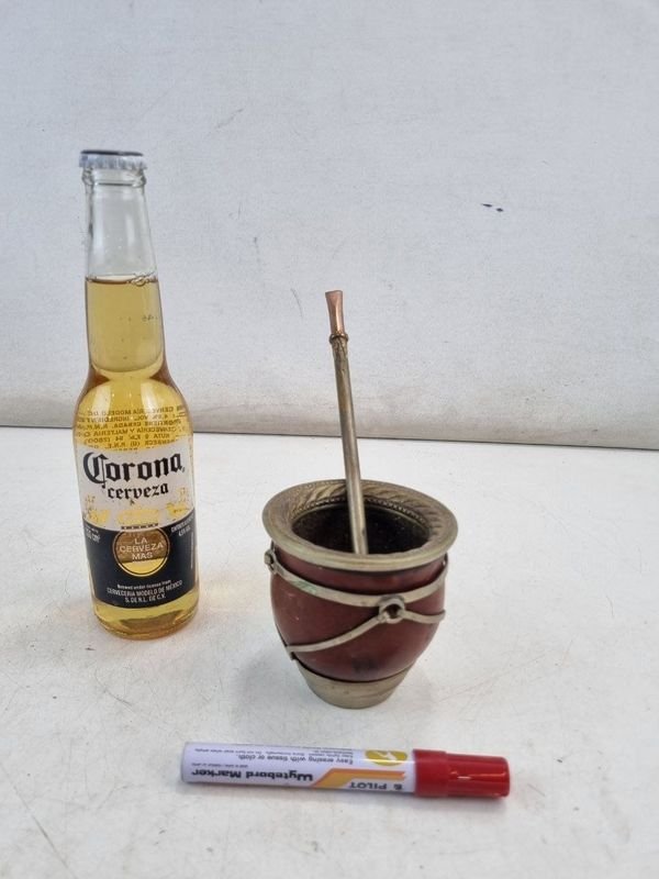 Mate Criollo de Calabaza con Virola y Guarda Metálica y Bombilla Dorada