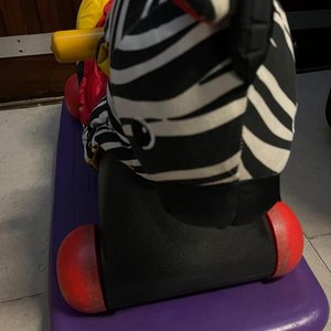 Mecedora Caballito Zebra Base Plástico Little Tikes - imagen 2
