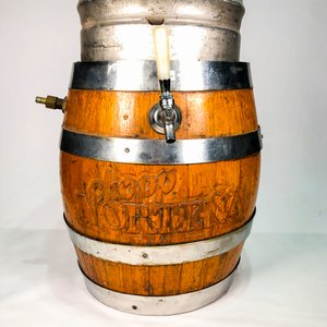 Barril de Madera Vintage con Barril de Cerveza de Aluminio "Cervecería Paysandú" - imagen 2
