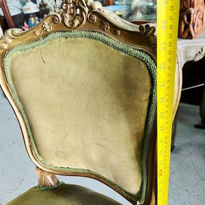 Par de Sillas Antiguas Estilo Luis XV Madera Tallada y Dorada Terciopelo Verde - imagen 7