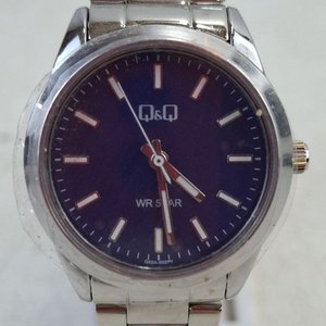Reloj de Pulsera Q&Q Tono Plateado Esfera Azul WR 5 Bar - imagen 3