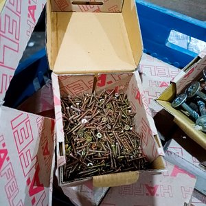 30 Cajas de Tornillos para Madera HAFELE - imagen 3