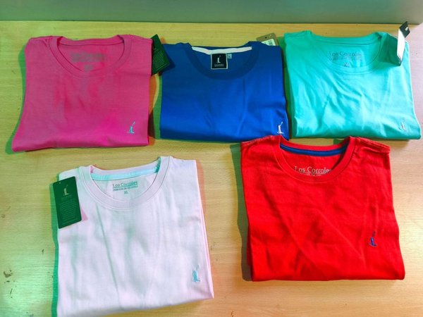 Colección de camisetas XL - imagen 1