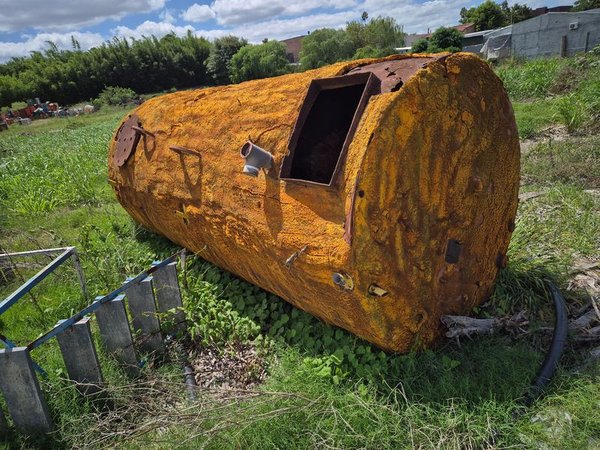 Tuberías y tanques de hierro en mal estado - imagen 4
