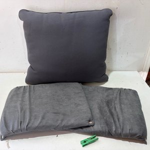 Lote anterior: 3 Almohadones Grises