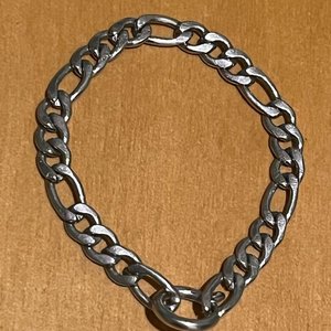 Lote anterior: Pulsera de eslabones plateada 17cm