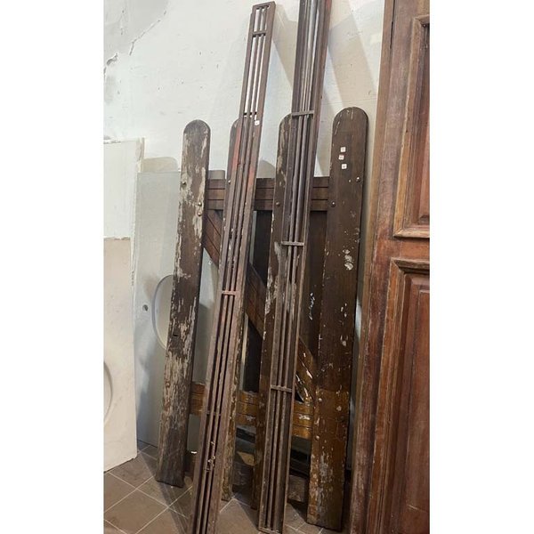 Portón de Madera con 4 Rejillas de Hierro Antiguas - imagen 1