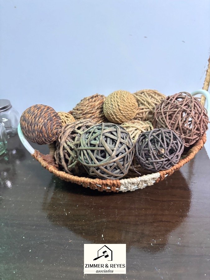 Centro de Mesa Decorativo con Bolas de Fibra Natural