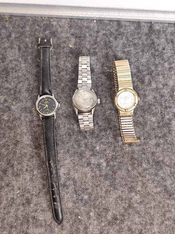Tres Relojes de Dama: Citizen, Oscar de la Renta y Okusai