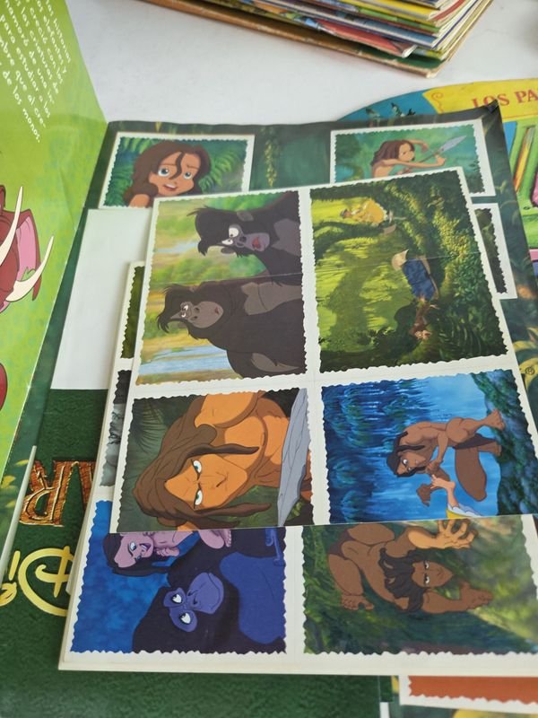 Colección de libros infantiles y figuritas - imagen 5