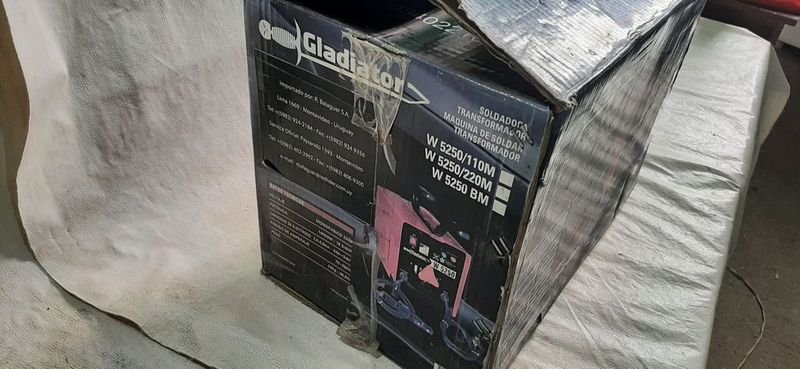 Soldadora Electrónica Gladiator W5250 - imagen 3
