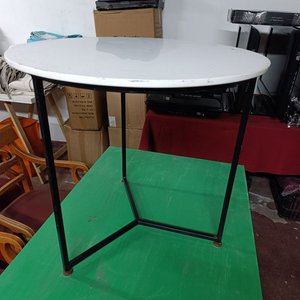 Mesas Auxiliares Redondas Estructura Metálica Blanca - imagen 5
