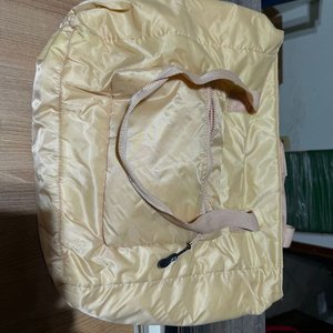 Lote anterior: Bolso Acolchado Beige para Gimnasio o Viaje