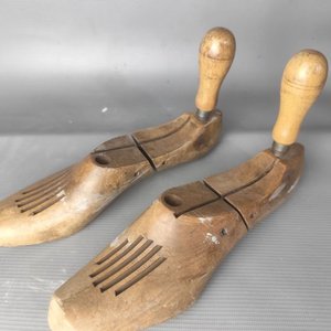 Par de Hormas para Zapatos de Madera Vintage Miller Trademark - imagen 2