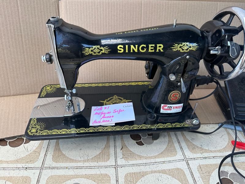 Maquina de coser Singer con Motor, falta correa - imagen 10