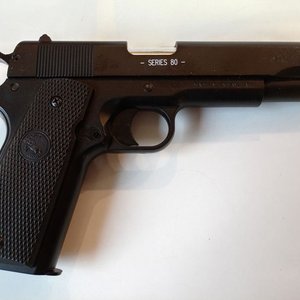 Réplica Pistola Airsoft Colt M1911 A1 100 Aniversario (2011) en Caja Original - imagen 3