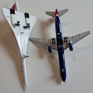 Lote de 2 Aviones a Escala Herpa: Concorde y Boeing 757-200 British Airways - imagen 4