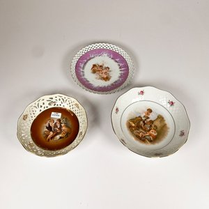 Tres Centros de Porcelana Bavaria con Decoración de Querubines - imagen 2