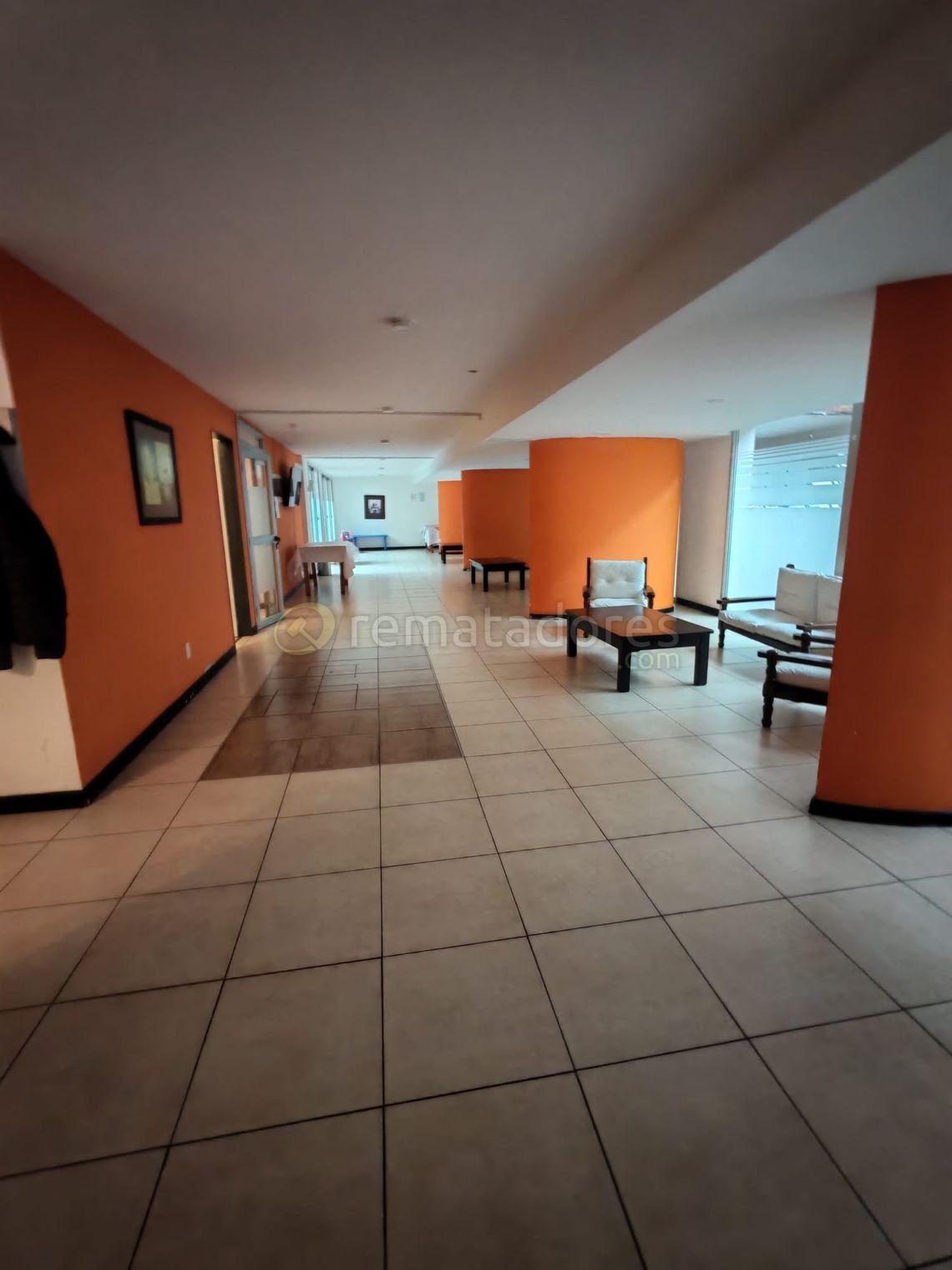 Mobiliario de Sala de Espera y Oficina