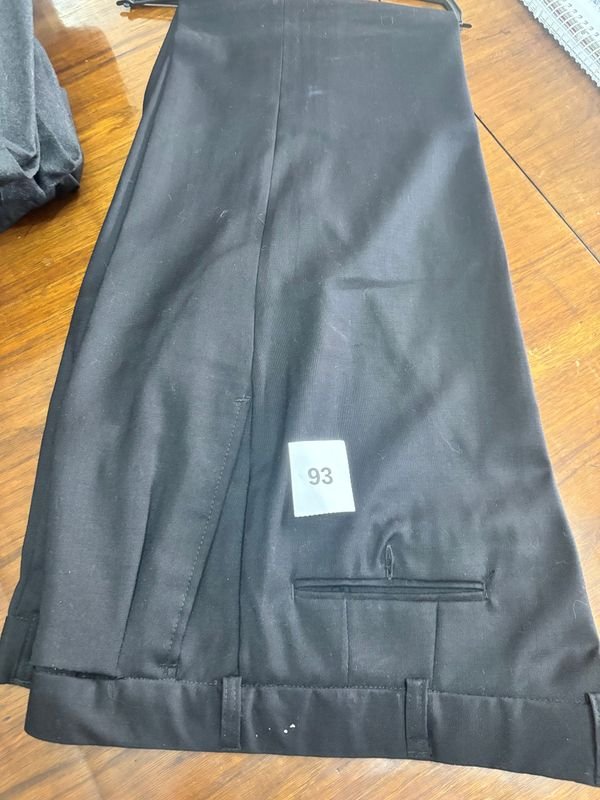 Pantalón de Vestir Negro Talle 56 Marca Zeman