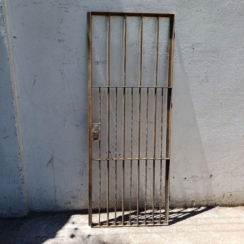 Lote anterior: Puerta reja en varilla de 16mm y 10mm, sin marco