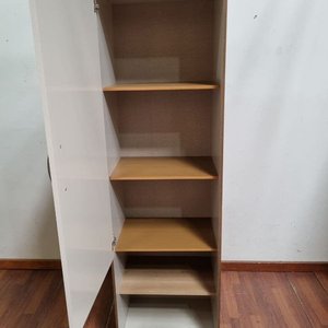 Mueble Auxiliar Blanco con Puerta y Estantes Abiertos - imagen 2