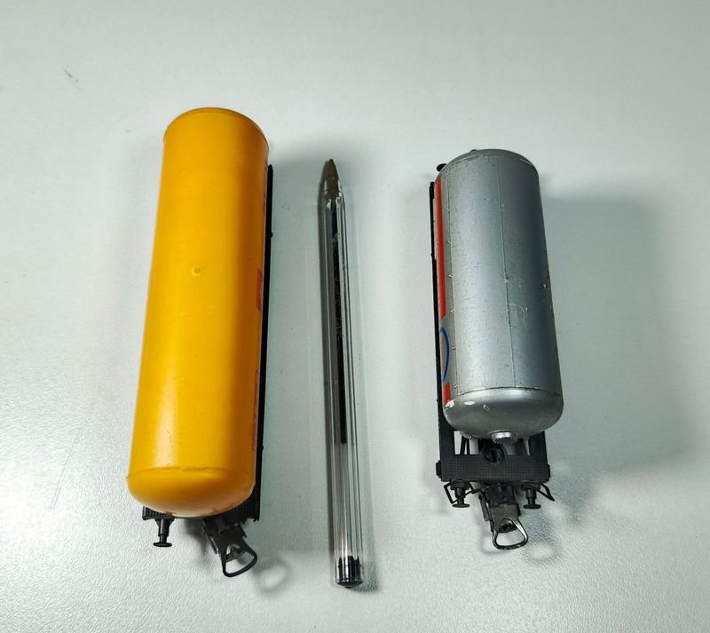 Modelos de tanques cisterna HO a escala 1:87 para Shell y Esso - imagen 2