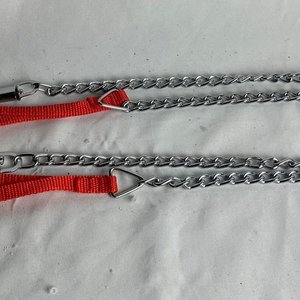 Lote siguiente: Par de Correas para Mascota con Cadena y Agarre Rojo