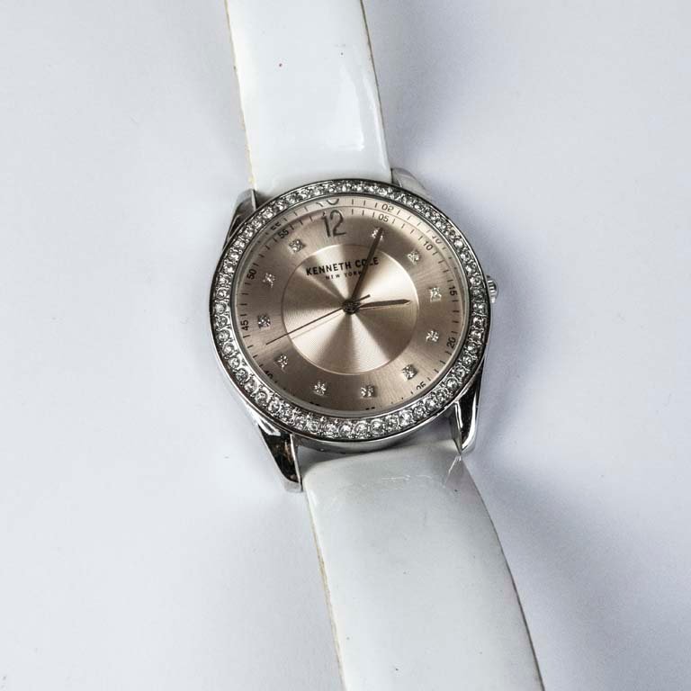 Reloj Kenneth Cole en Excelente Estado - imagen 2