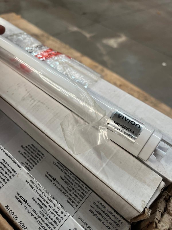Lote de 28 Tubos LED Neutra 10W VIVION Transparentes - imagen 1