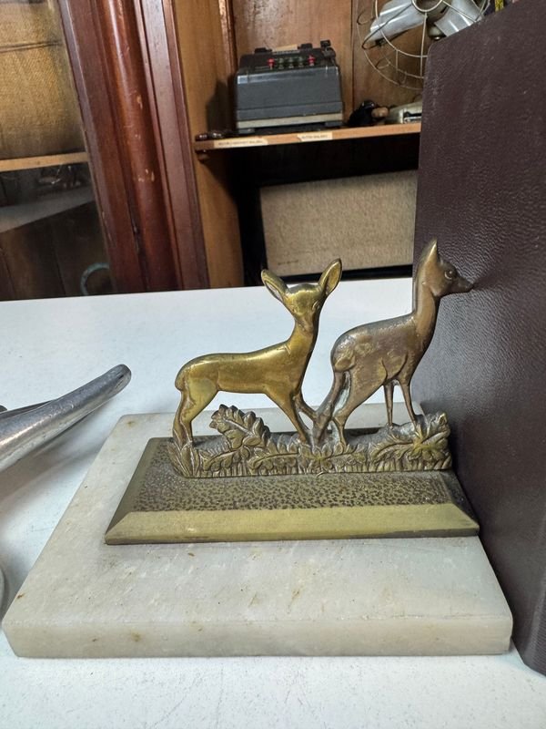Libros y Telescopio en Bronce y Mármol - imagen 4