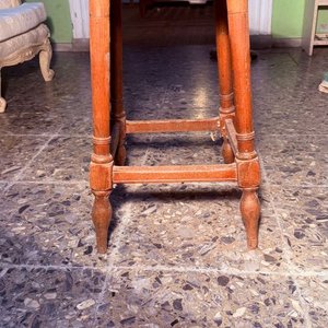 Mesita Auxiliar Redonda de Madera Estilo Clásico - imagen 6