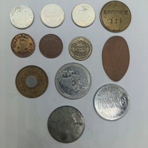 Lote de 11 Fichas de Juego, Transporte y Varios - imagen 5
