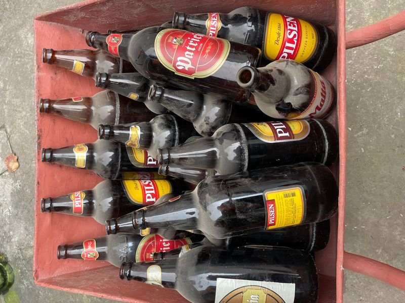 Lote de Botellas de Cerveza Vacías