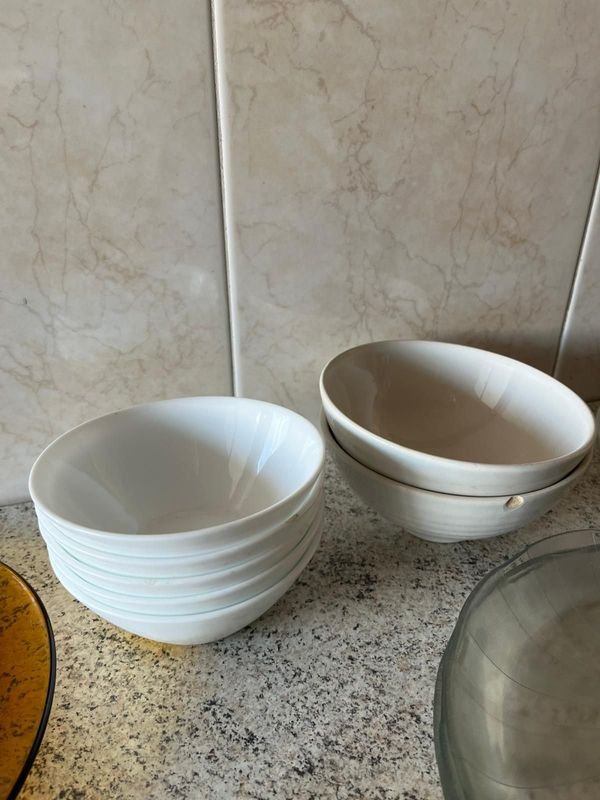 Conjunto de platos y tazones cerámicos - imagen 3