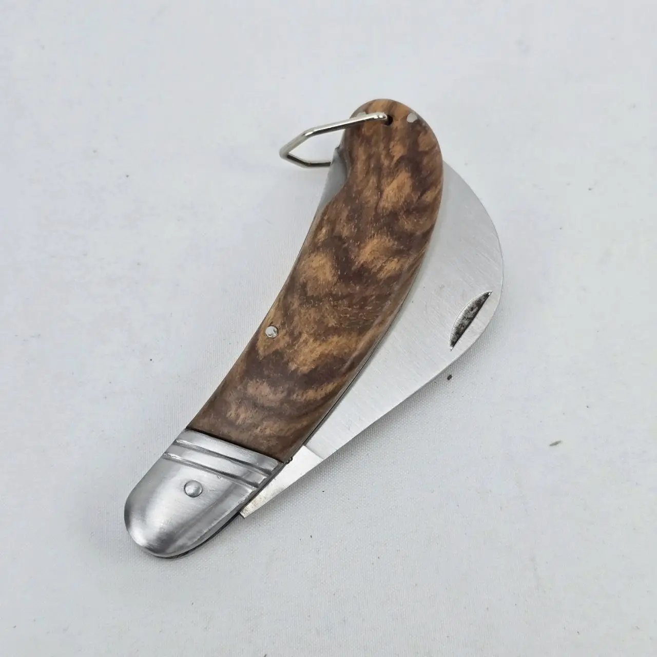 Navaja Plegable con Mango de Madera y Hoja Curva
