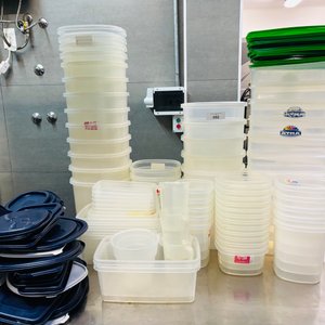 Lote anterior: Set de Tupperware Plásticos con Tapa y Jarritas - 80 Unidades